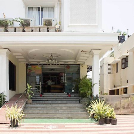 Hotel Oyo 4895 Abi Krishna Puducherry Zewnętrze zdjęcie