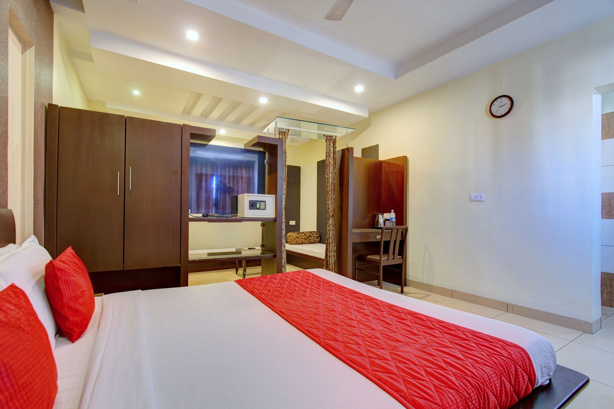 Hotel Oyo 4895 Abi Krishna Puducherry Zewnętrze zdjęcie