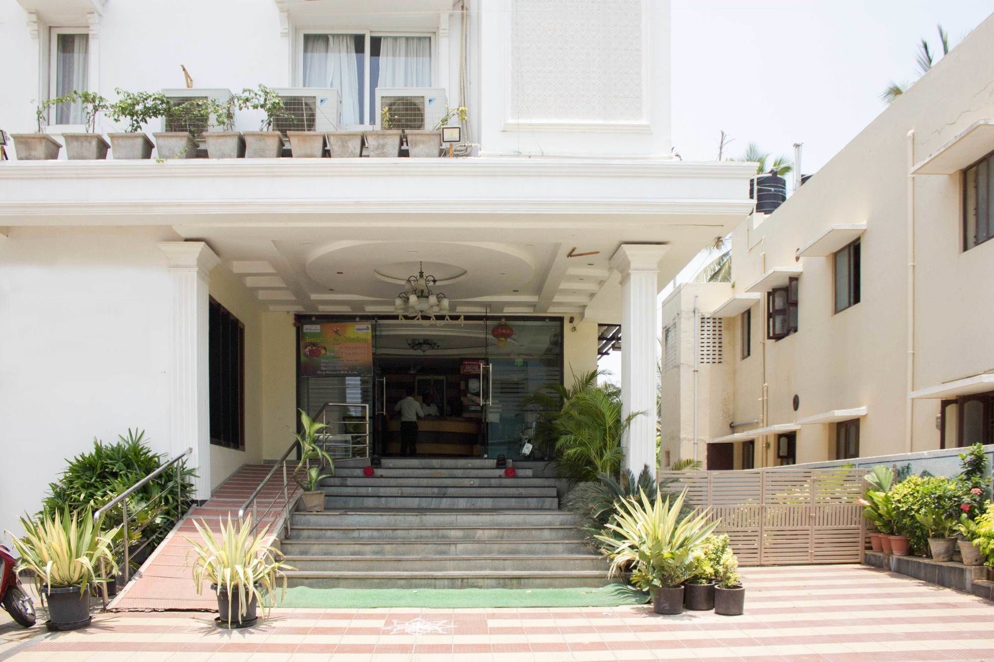 Hotel Oyo 4895 Abi Krishna Puducherry Zewnętrze zdjęcie