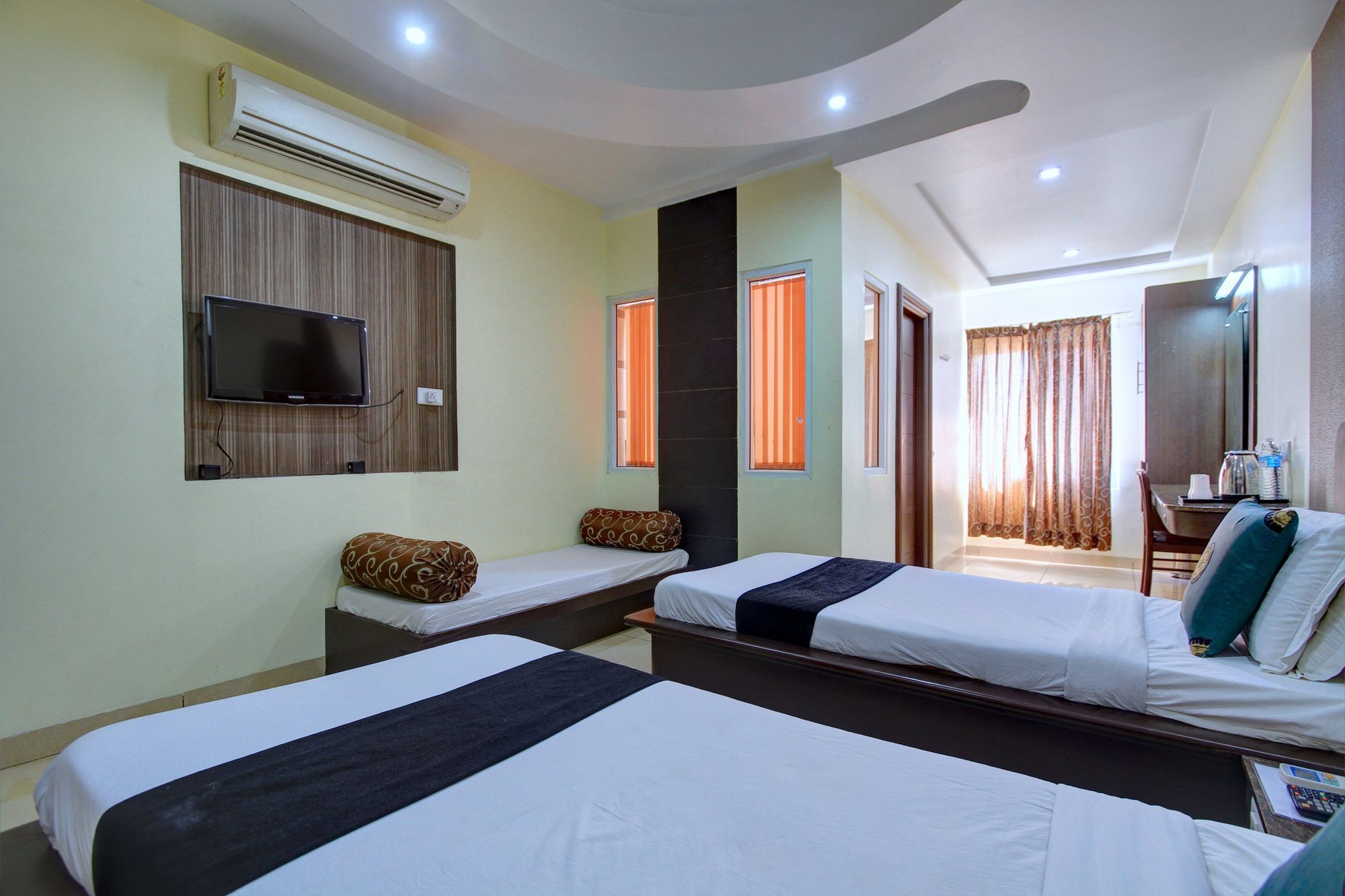 Hotel Oyo 4895 Abi Krishna Puducherry Zewnętrze zdjęcie