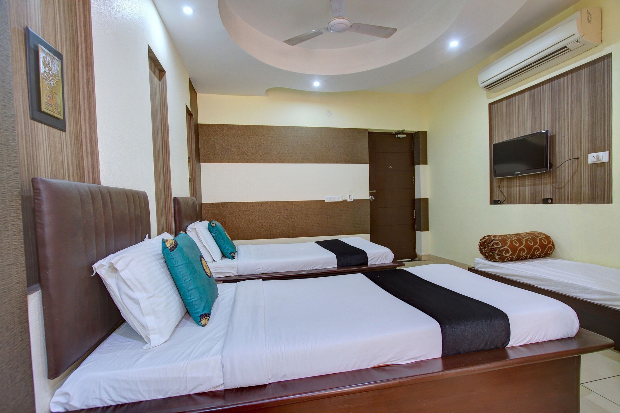 Hotel Oyo 4895 Abi Krishna Puducherry Zewnętrze zdjęcie