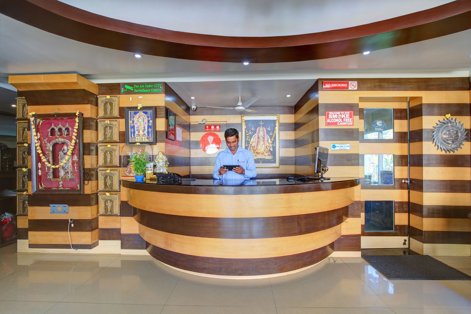Hotel Oyo 4895 Abi Krishna Puducherry Zewnętrze zdjęcie